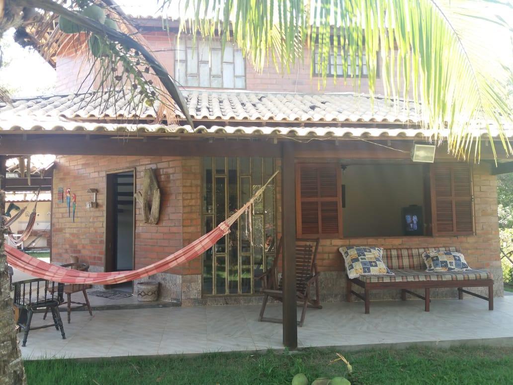 Casa à Venda Próxima à Praia do Vargas – 3 Quartos, Suíte e Churrasqueira!