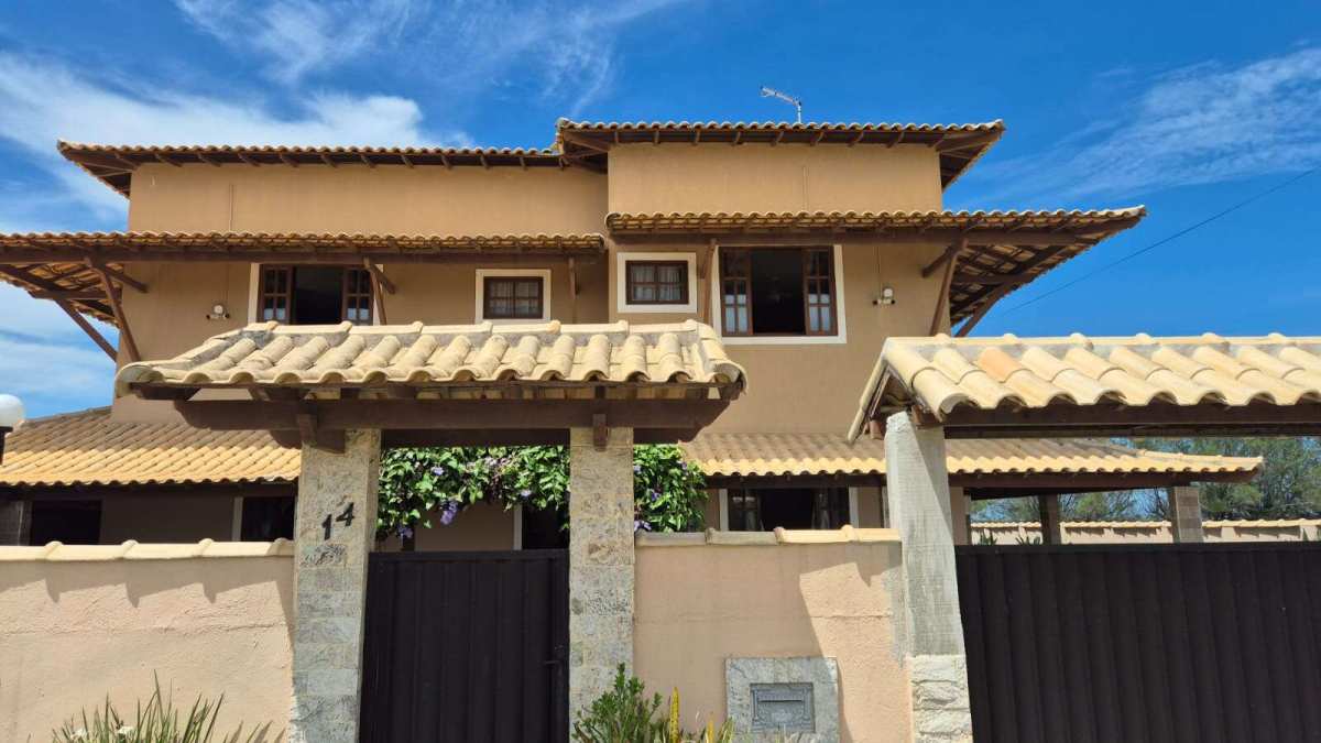 Exclusiva casa pé na areia no Condomínio Villagio Valtelina