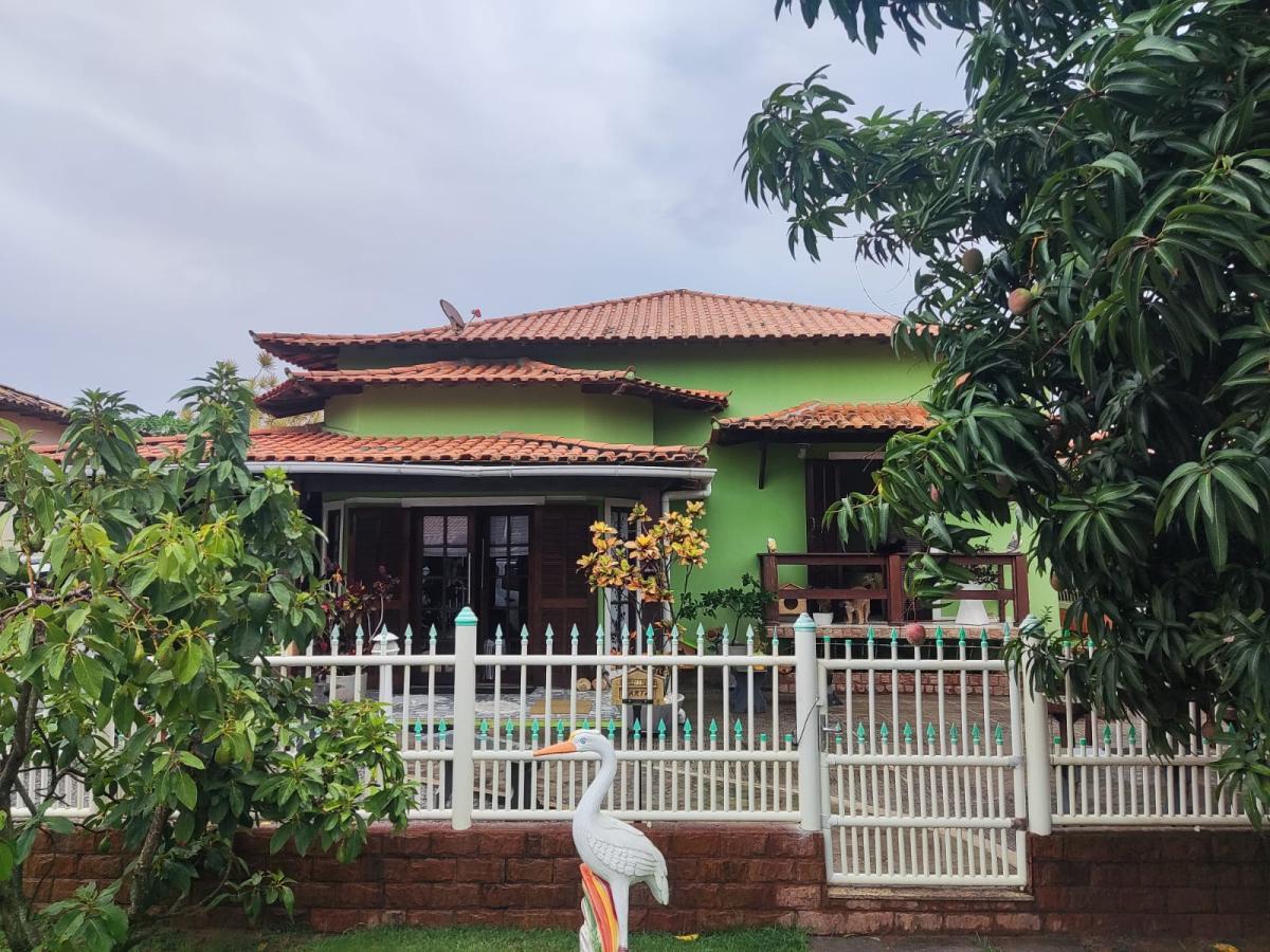 Linda Casa no condomínio Palm Beach em Praia Seca